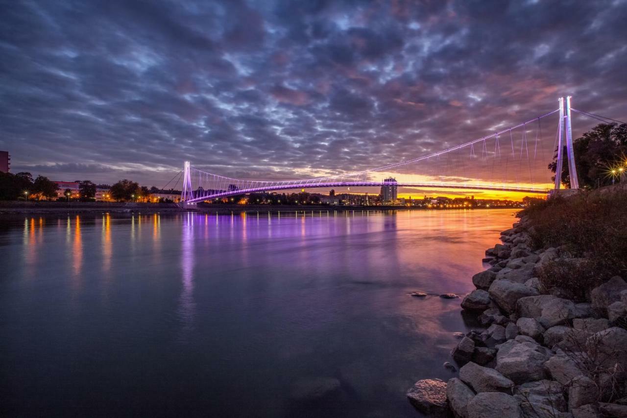 Riverview Apartment Osijek Eksteriør bilde