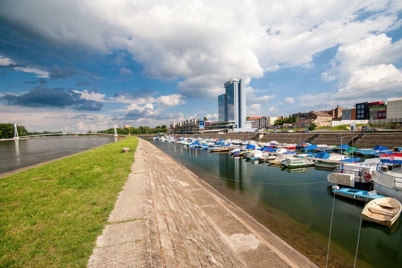 Riverview Apartment Osijek Eksteriør bilde